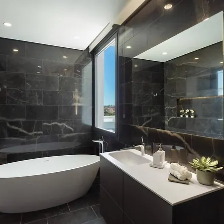 Appartamento Newly Built 6 Bdrm Luxury In Nueva Andalucia Marbella