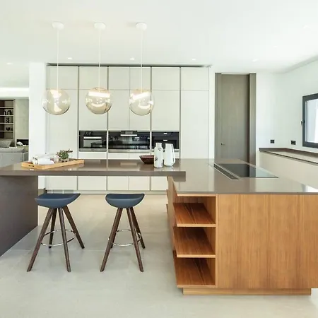 Appartamento Newly Built 6 Bdrm Luxury In Nueva Andalucia Marbella