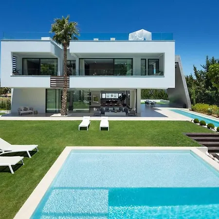Newly Built 6 Bdrm Luxury In Nueva Andalucia Apartment Marbella