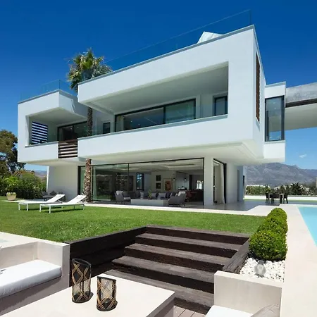 Apartment Newly Built 6 Bdrm Luxury In Nueva Andalucia *